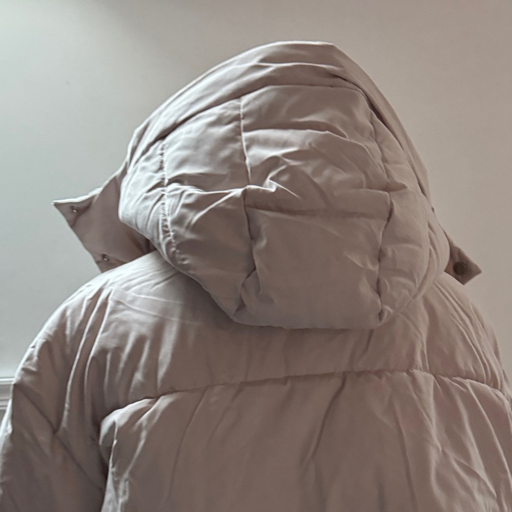 Abercrombie & Fitch Women's Beige Puffer Jacket - Picture 6 of 15